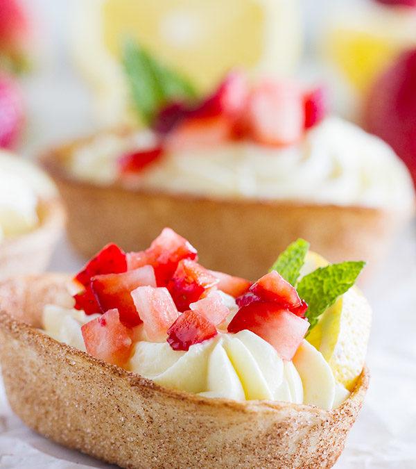 Lemon Cream Taco Boats