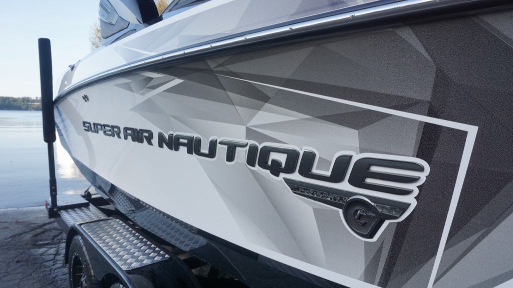 New Air Nautique Wake Surf Boat!