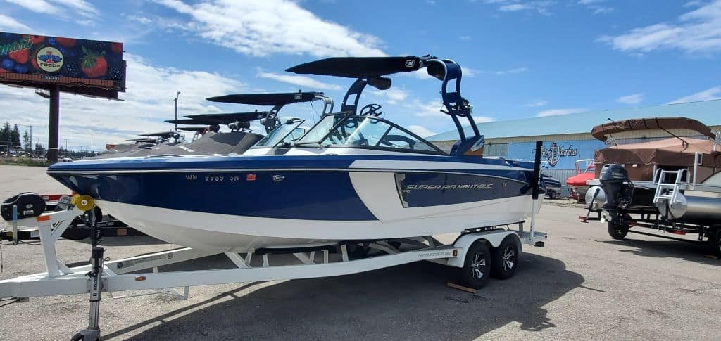 Nautique 230 – Surf/Wake